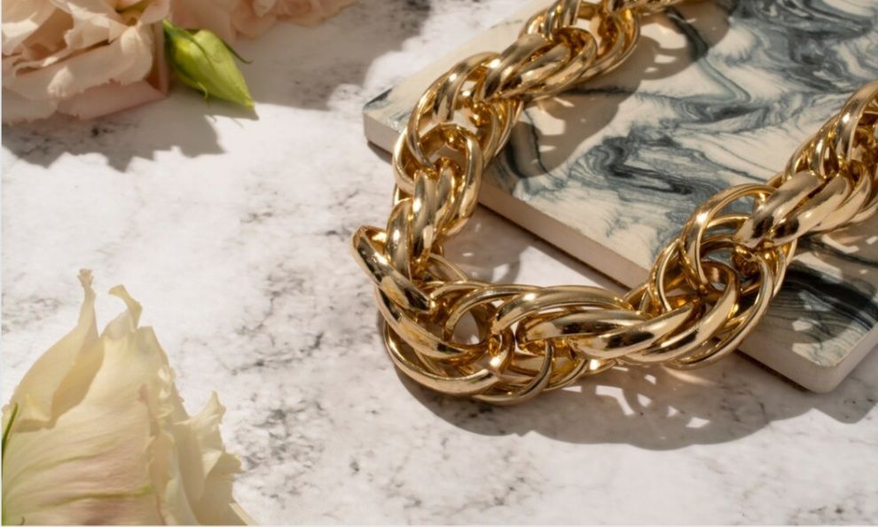 آیا طلاروس رنگش عوض میشود؟